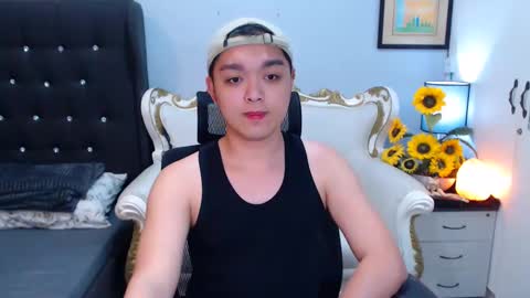 Snapshot of bigshowforyouxx chatting on February 24, 10:37 am Jay online show from February 24, 10:37 am