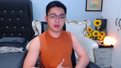 Snapshot of bigshowforyouxx chatting on February 25, 8:14 am Jay online show from February 25, 8:14 am