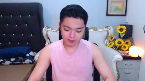 Snapshot of bigshowforyouxx chatting on February 28, 8:20 am Jay online show from February 28, 8:20 am