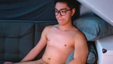Snapshot of bigshowforyouxx chatting on July 3, 10:49 pm Jay online show from July 3, 10:49 pm