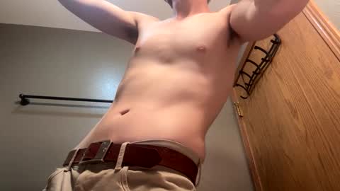 Snapshot of bigskinnyboyshh chatting on December 24, 6:06 pm bigskinnyboyshh online show from December 24, 6:06 pm