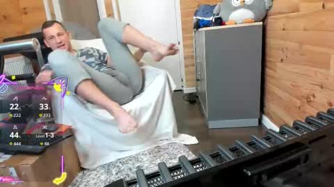 bigsshark online show from November 17, 9:37 am