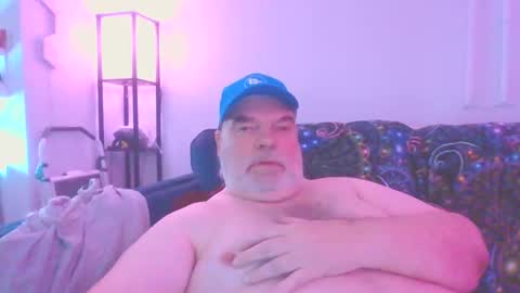 bigstuffbear online show from February 18, 10:16 am