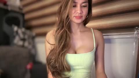 Yna     online show from January 5, 5:20 pm