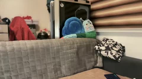 Yna     online show from January 8, 11:41 pm