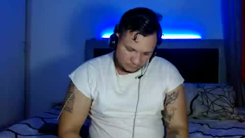 Snapshot of bigthick_blackcock chatting on June 18, 6:24 am MANUEL online show from June 18, 6:24 am