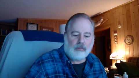 Snapshot of bigthicksatisfying2 chatting on April 29, 2:26 am bigthicksatisfying2 online show from April 29, 2:26 am