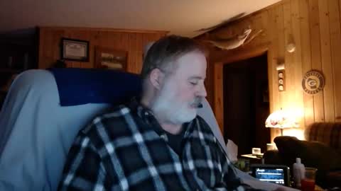 Snapshot of bigthicksatisfying2 chatting on May 2, 3:33 am bigthicksatisfying2 online show from May 2, 3:33 am