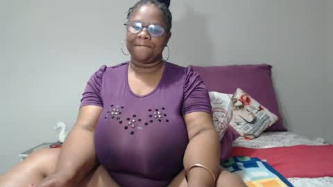 Snapshot of bigtitshornygirlxxx chatting on July 26, 8:49 pm Lona online show from July 26, 8:49 pm