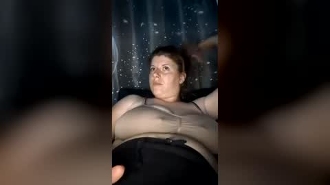 Snapshot of bigtitslala chatting on July 5, 10:17 pm bigtitslala online show from July 5, 10:17 pm