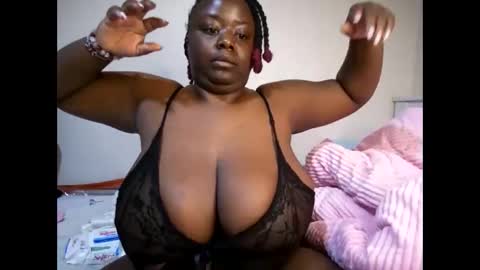 bigtittyslut_ online show from September 14, 11:15 pm