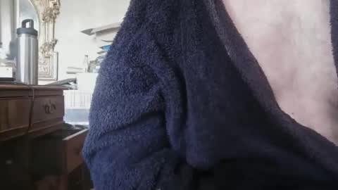 Snapshot of bigukphallus chatting on April 2, 9:29 am bigukphallus online show from April 2, 9:29 am