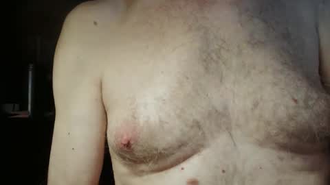 Snapshot of bigukphallus chatting on May 19, 9:32 pm bigukphallus online show from May 19, 9:32 pm