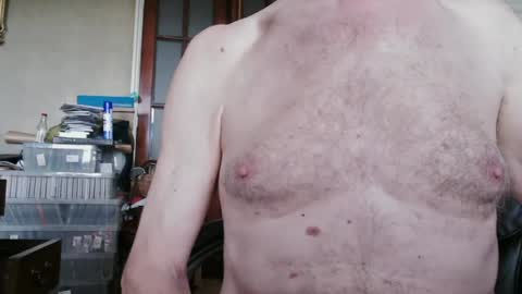 Snapshot of bigukphallus chatting on June 18, 12:42 pm bigukphallus online show from June 18, 12:42 pm