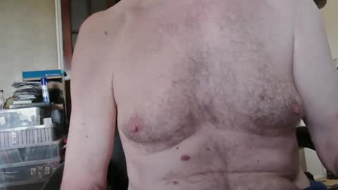 Snapshot of bigukphallus chatting on July 1, 12:40 pm bigukphallus online show from July 1, 12:40 pm