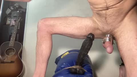 Snapshot of biguywithtoys chatting on February 12, 7:45 pm biguywithtoys online show from February 12, 7:45 pm