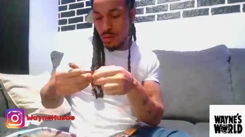 Snapshot of bigwaynebabyxxx chatting on March 2, 4:58 am bigwaynebabyxxx online show from March 2, 4:58 am