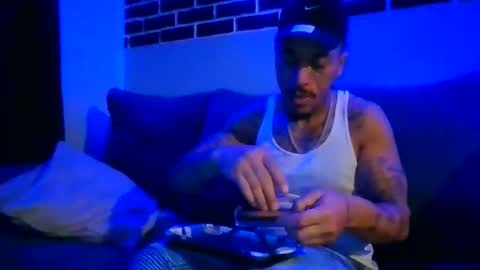 Snapshot of bigwaynebabyxxx chatting on March 4, 8:09 am bigwaynebabyxxx online show from March 4, 8:09 am