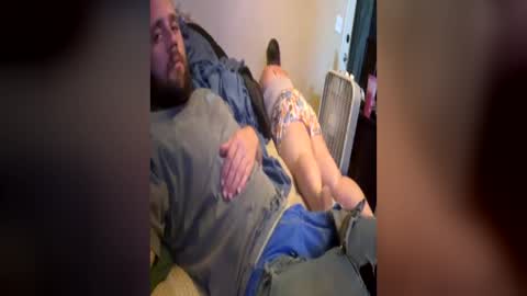 Snapshot of bigzbundy95314273 chatting on June 30, 1:17 am bigzbundy95314273 online show from June 30, 1:17 am