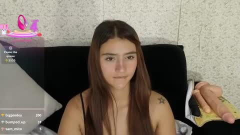 Snapshot of biker_petite11 chatting on April 28, 2:27 am biker online show from April 28, 2:27 am