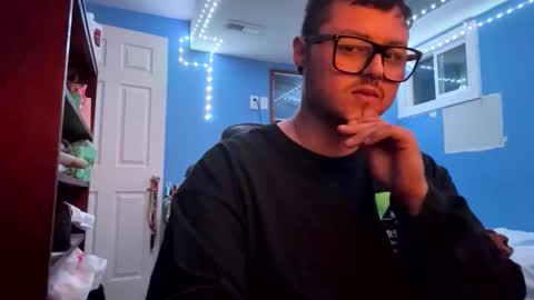 Snapshot of bikerdaddy88 chatting on November 10, 1:04 am bikerdaddy88 online show from November 10, 1:04 am