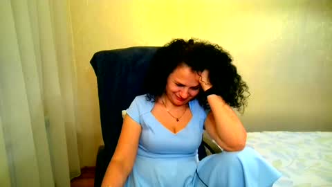 Snapshot of bililay chatting on June 19, 9:29 pm DOM NIKA online show from June 19, 9:29 pm