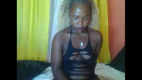 Snapshot of bilion_ass chatting on December 17, 12:00 pm TREZAH online show from December 17, 12:00 pm