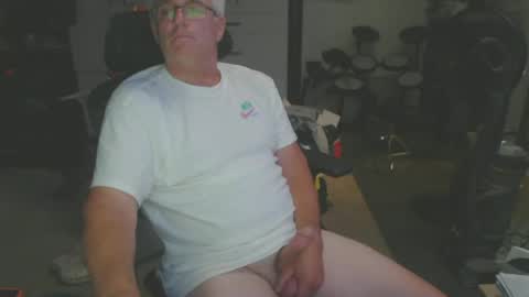 Snapshot of billp750876 chatting on July 5, 12:17 am billp750876 online show from July 5, 12:17 am