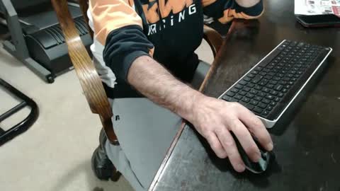 Snapshot of billy471 chatting on December 8, 10:25 pm billy471 online show from December 8, 10:25 pm