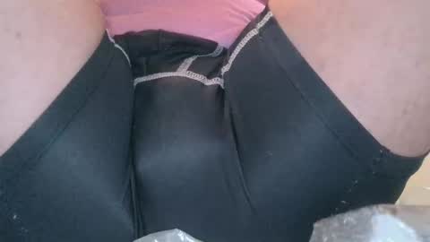 Snapshot of billybengino chatting on April 1, 2:56 am billybengino online show from April 1, 2:56 am