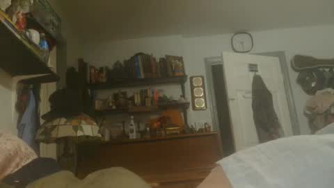 Snapshot of billyhuey12 chatting on January 21, 4:21 am NUMROUNO MACK online show from January 21, 4:21 am