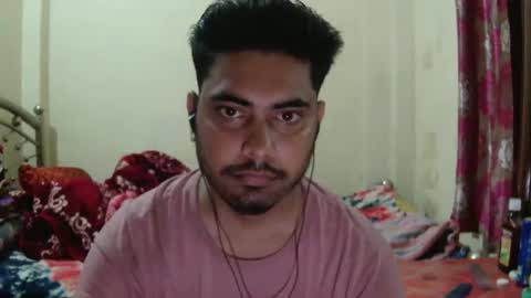 Snapshot of birbikrom104 chatting on April 19, 1:21 pm birbikrom104 online show from April 19, 1:21 pm