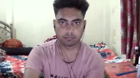 Snapshot of birbikrom104 chatting on April 29, 7:34 am birbikrom104 online show from April 29, 7:34 am
