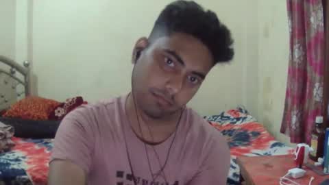 Snapshot of birbikrom104 chatting on April 30, 7:04 am birbikrom104 online show from April 30, 7:04 am