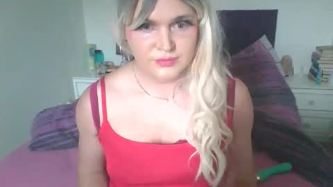 Snapshot of birdi958 chatting on September 10, 11:54 am Birdi online show from September 10, 11:54 am