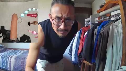 Snapshot of bisexmangenx chatting on December 19, 9:33 pm Manu O online show from December 19, 9:33 pm