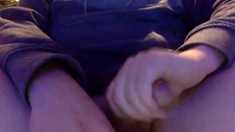 Snapshot of bisexual_bottom96 chatting on March 4, 2:28 am bisexual_bottom96 online show from March 4, 2:28 am