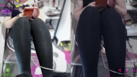 bisex woman online show from February 24, 8:29 pm