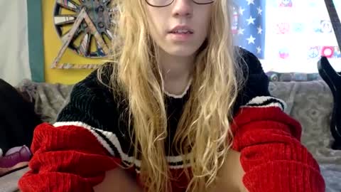 Snapshot of bitchybear chatting on February 11, 9:56 pm Brittany Bear online show from February 11, 9:56 pm