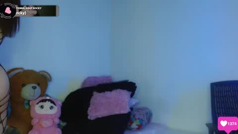 Instagram zpchherry online show from February 7, 11:30 pm