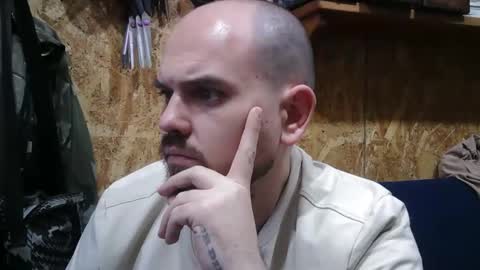 Snapshot of bixbax007 chatting on April 7, 11:48 pm George Maria online show from April 7, 11:48 pm