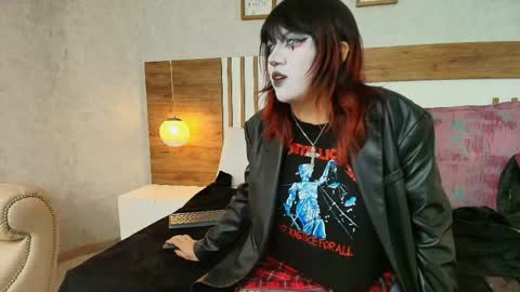 Snapshot of bj_olivine chatting on April 24, 8:33 pm Bj Olivine online show from April 24, 8:33 pm