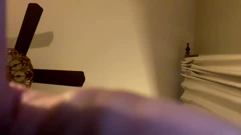 Snapshot of bkt427 chatting on March 6, 4:42 am bkt427 online show from March 6, 4:42 am