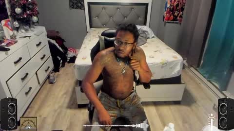 Snapshot of blaccanalmatters chatting on December 15, 10:47 pm Plant Base Streamers From Pennsylvania online show from December 15, 10:47 pm