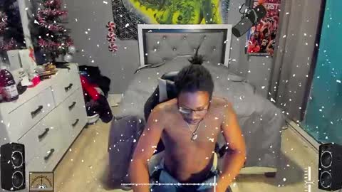 Snapshot of blaccanalmatters chatting on December 24, 11:11 pm Plant Base Streamers From Pennsylvania online show from December 24, 11:11 pm