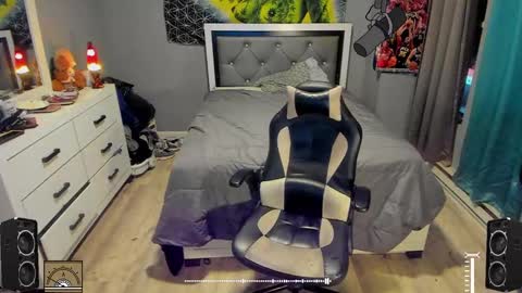 Snapshot of blaccanalmatters chatting on January 9, 11:13 pm Plant Base Streamers From Pennsylvania online show from January 9, 11:13 pm