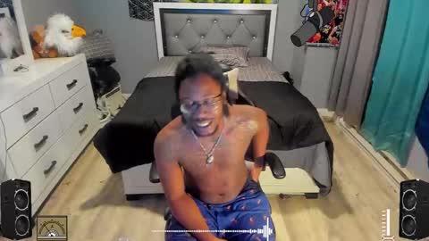 Snapshot of blaccanalmatters chatting on January 17, 11:18 pm Plant Base Streamers From Pennsylvania online show from January 17, 11:18 pm