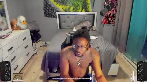 Snapshot of blaccanalmatters chatting on January 19, 10:39 pm Plant Base Streamers From Pennsylvania online show from January 19, 10:39 pm