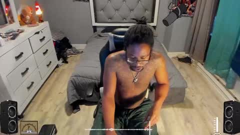 Snapshot of blaccanalmatters chatting on February 1, 10:44 pm Plant Base Streamers From Pennsylvania online show from February 1, 10:44 pm