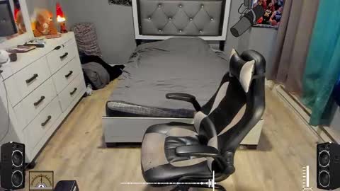 Snapshot of blaccanalmatters chatting on February 2, 10:06 pm Plant Base Streamers From Pennsylvania online show from February 2, 10:06 pm